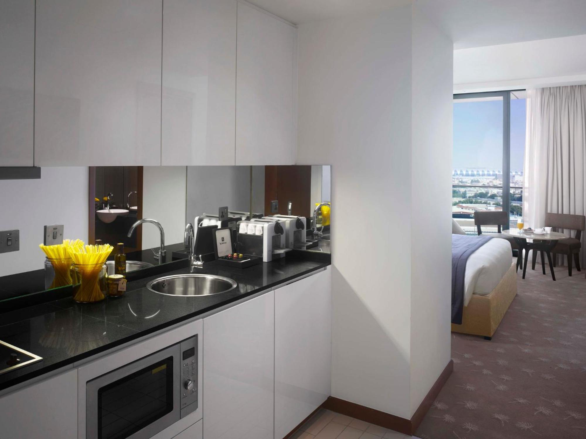 Intercontinental Residence Suites Dubai Festival City By Ihg Exteriör bild A typical studio apartment