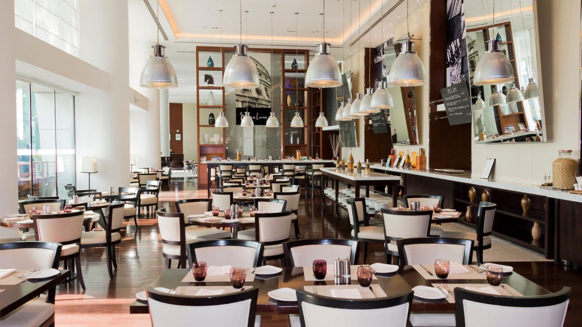 Intercontinental Residence Suites Dubai Festival City By Ihg Exteriör bild The interior of the restaurant