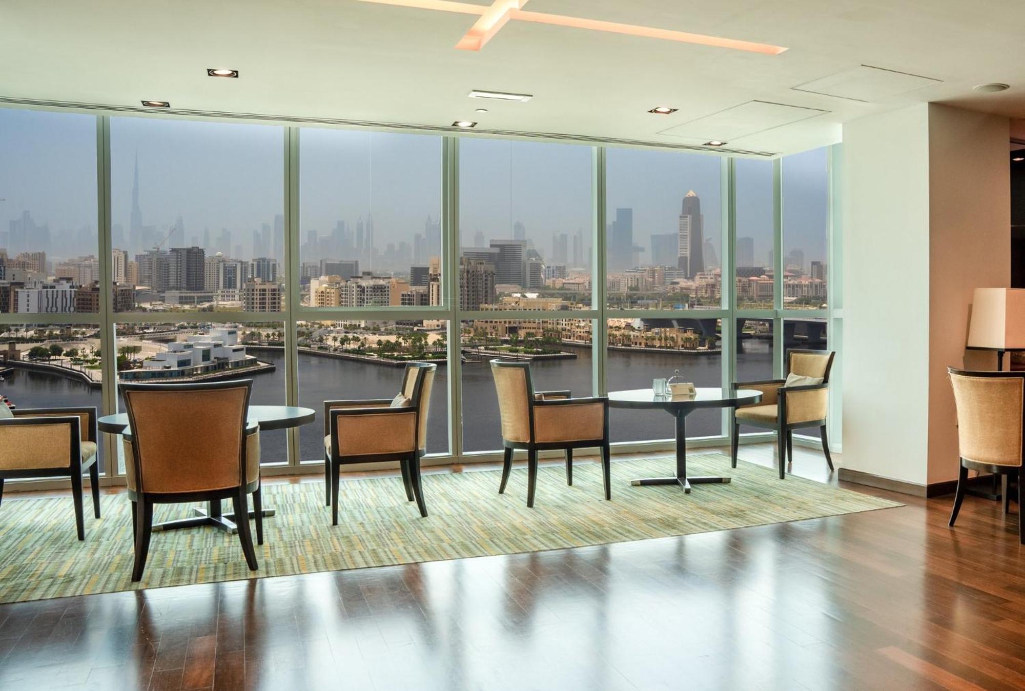 Intercontinental Residence Suites Dubai Festival City By Ihg Exteriör bild View from the lounge