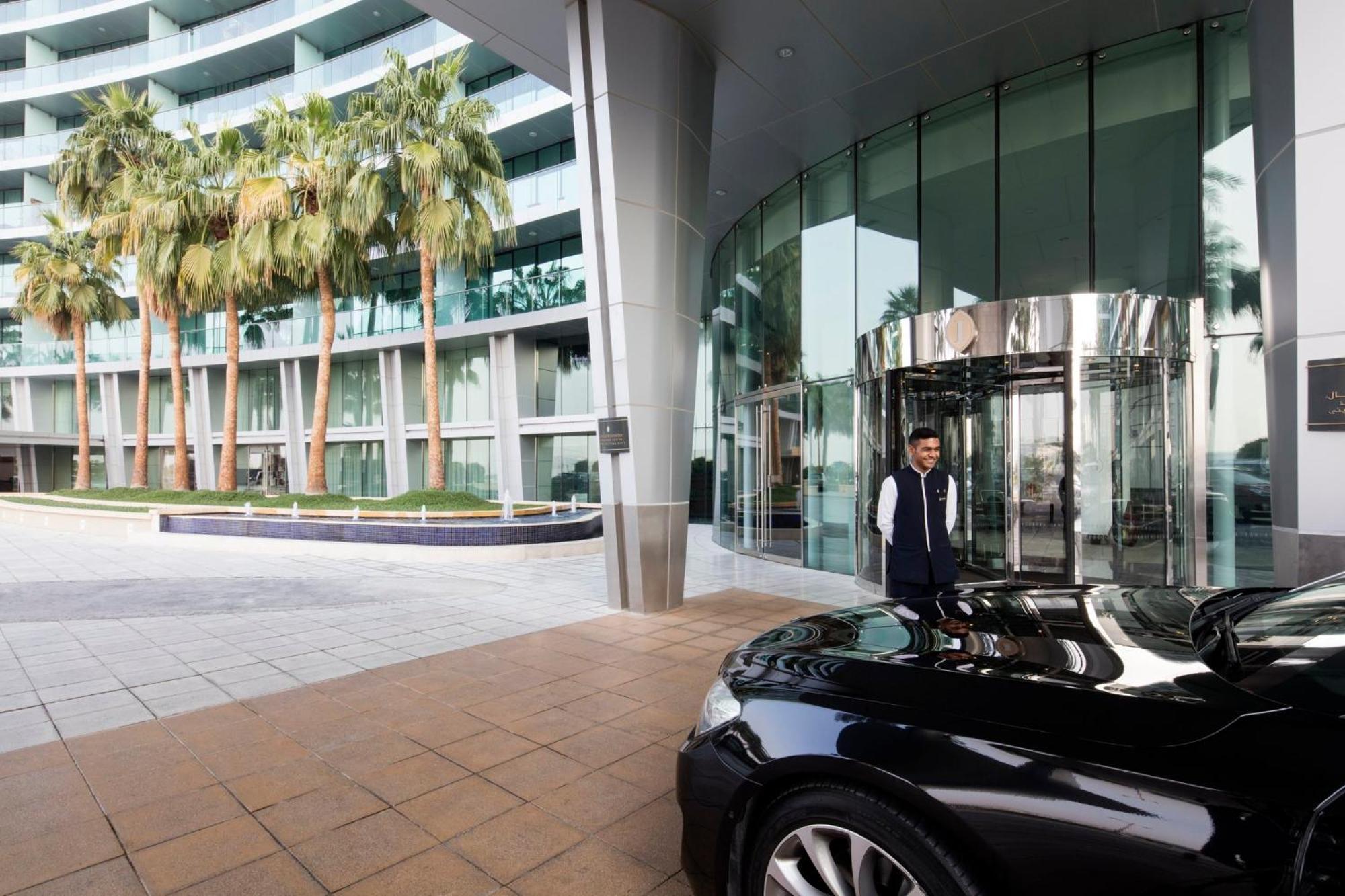 Intercontinental Residence Suites Dubai Festival City By Ihg Exteriör bild Entrance of the hotel